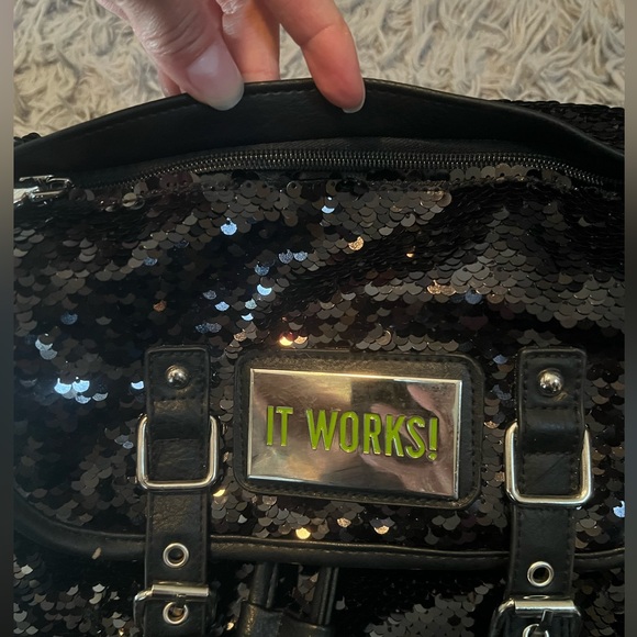 ItWorks black sequin backpack - Picture 3 of 5